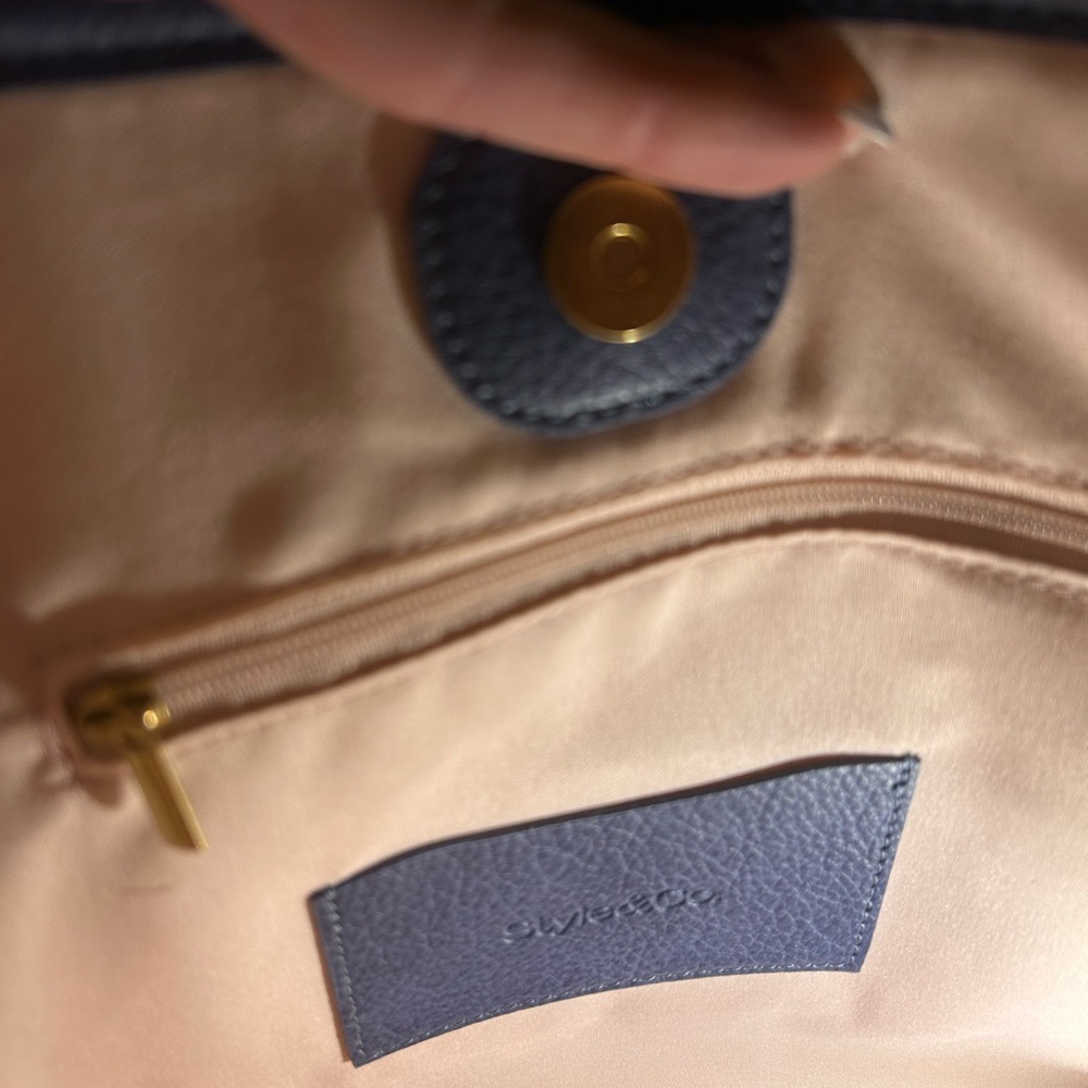 Sweet Pea Navy and Cream Crossbody Bag